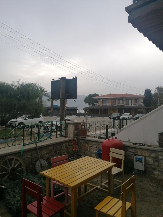 Tashan Otel Foca Exterior photo